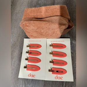 DAE Plush Terry Bag and XL Creaseless Clips